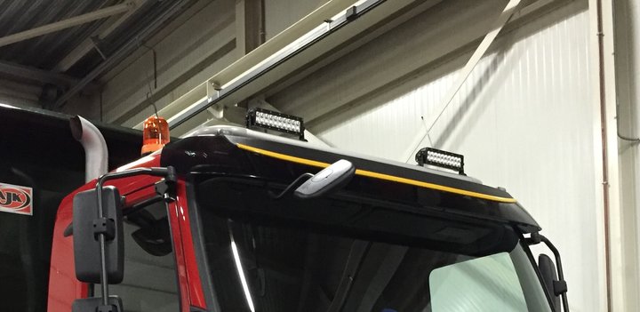 Dual row 100w  ledbar op mining truck geleverd door BAS miningtrucks